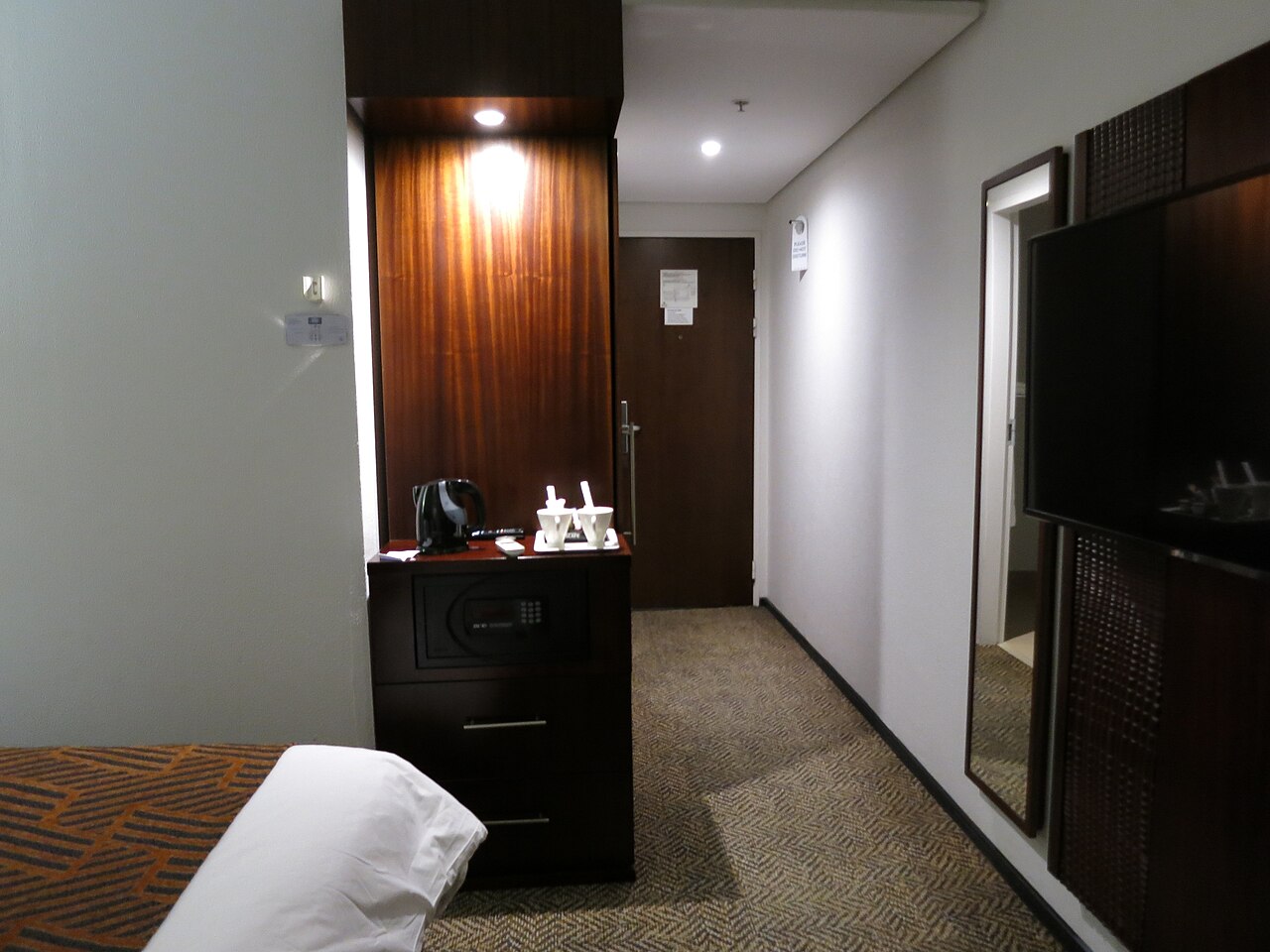 Номер в Bahmut Club