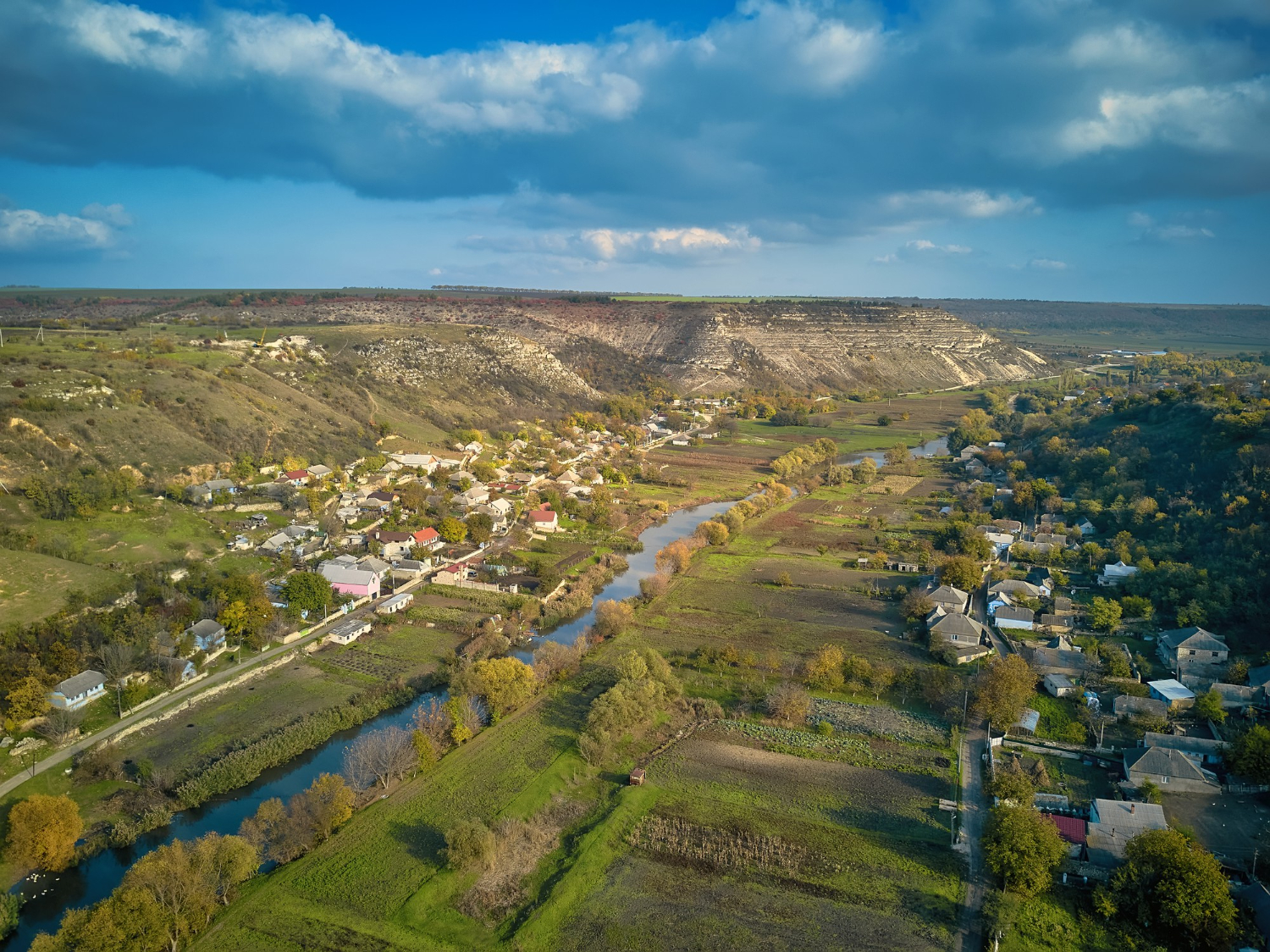 Долина реки Рэут — фото 1