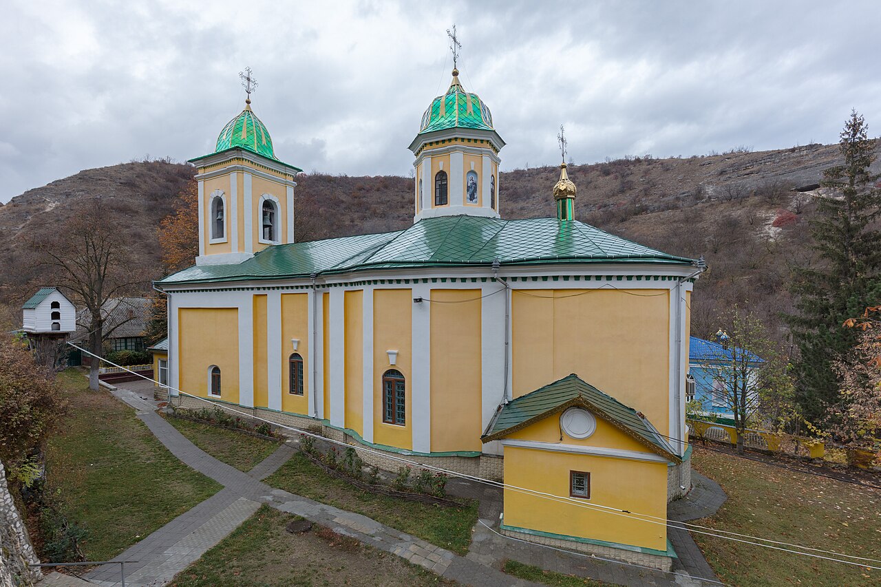 Монастырь Сахарна